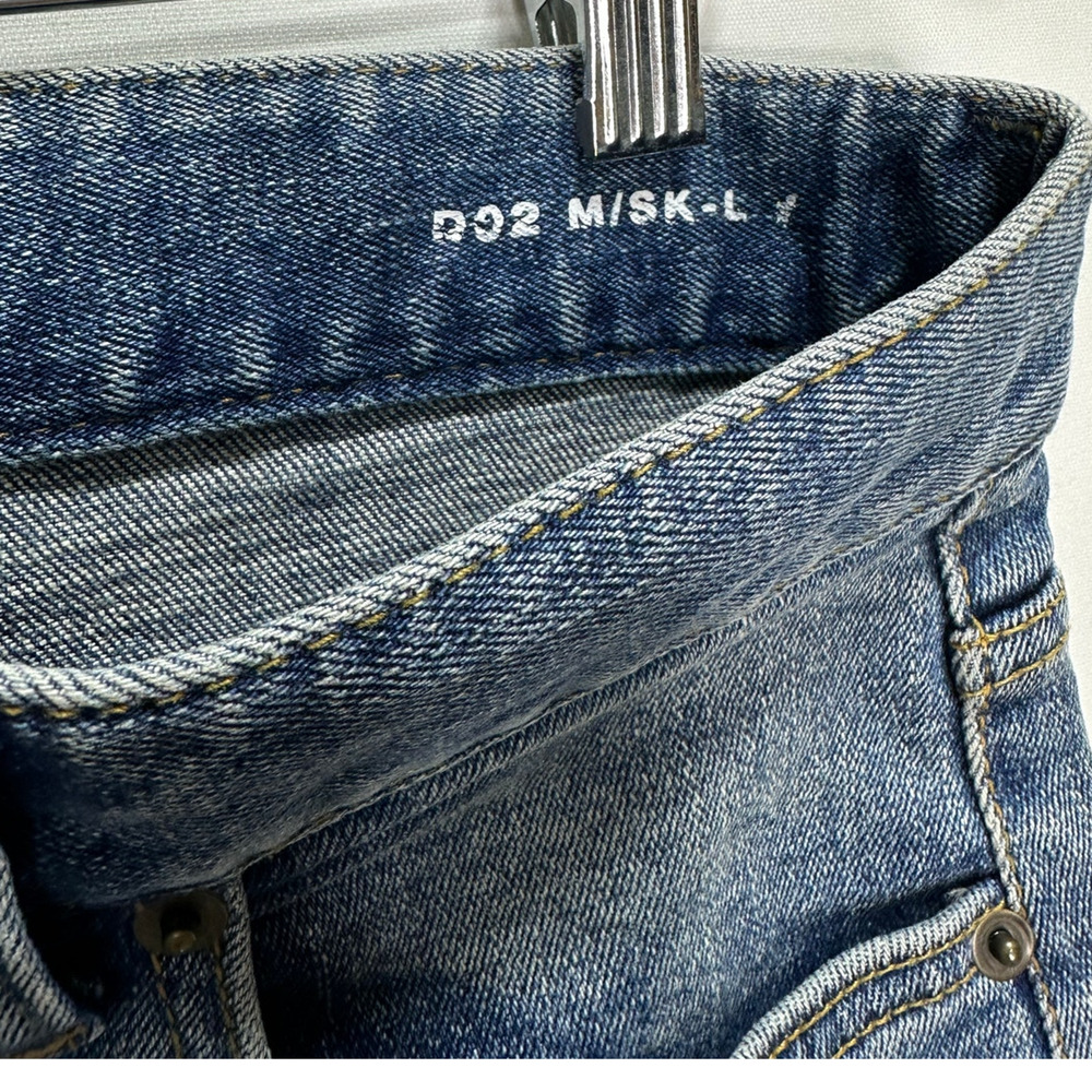SAINT LAURENT D02 Mid Rise Distressed Skinny Jeans size 32 / US 4 - Picture 4 of 5
